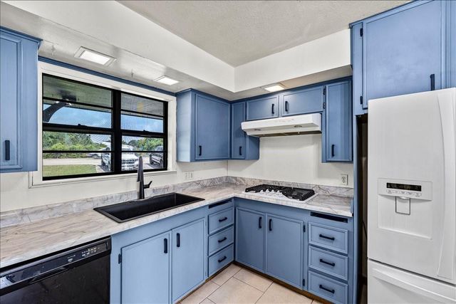 2806 Fm 646 Road N, Santa Fe, TX 77510