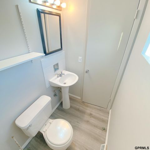 101 E 28 Avenue, Bellevue, NE 68005