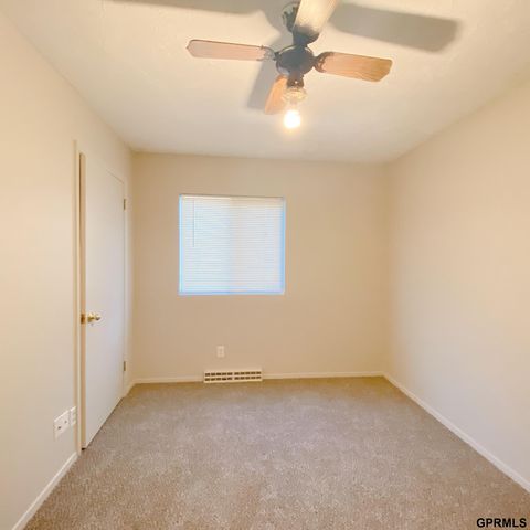 101 E 28 Avenue, Bellevue, NE 68005