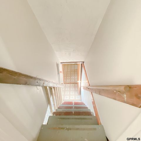 101 E 28 Avenue, Bellevue, NE 68005