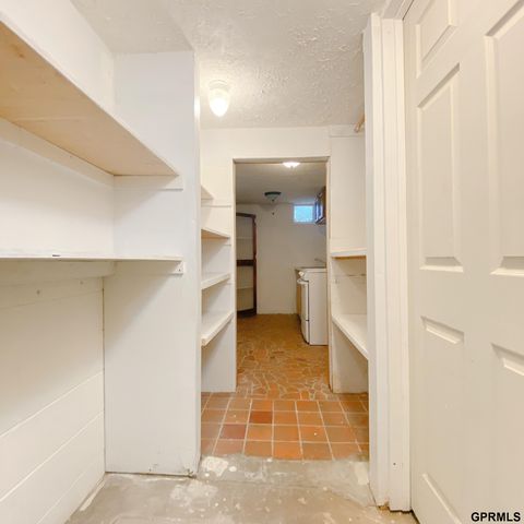 101 E 28 Avenue, Bellevue, NE 68005