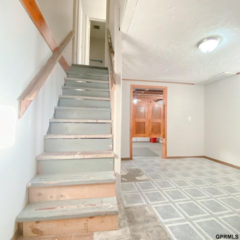 101 E 28 Avenue, Bellevue, NE 68005