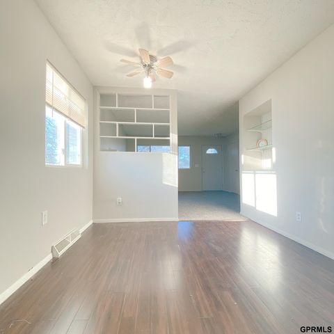 101 E 28 Avenue, Bellevue, NE 68005