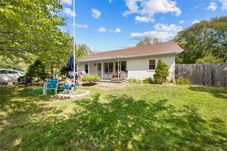 16 Edwards Avenue, Calverton, NY 11933
