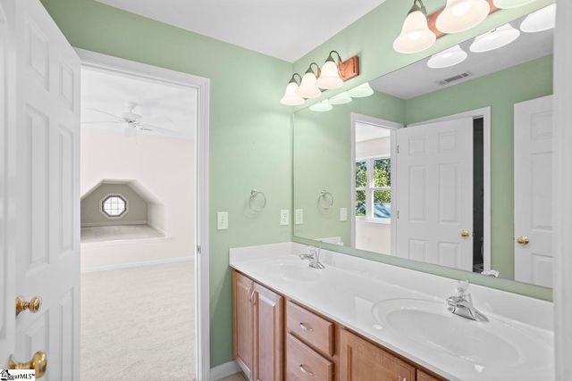 110 Pinnacle Pointe Drive, Seneca, SC 29672