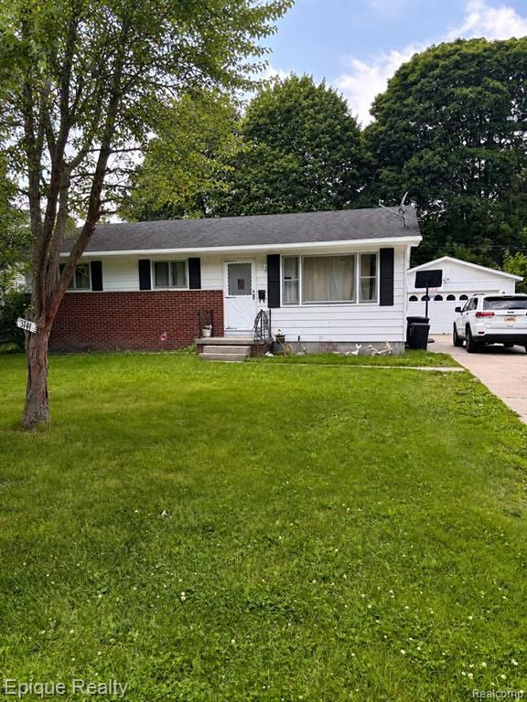 3141 Armour Street, Port Huron, MI 48060