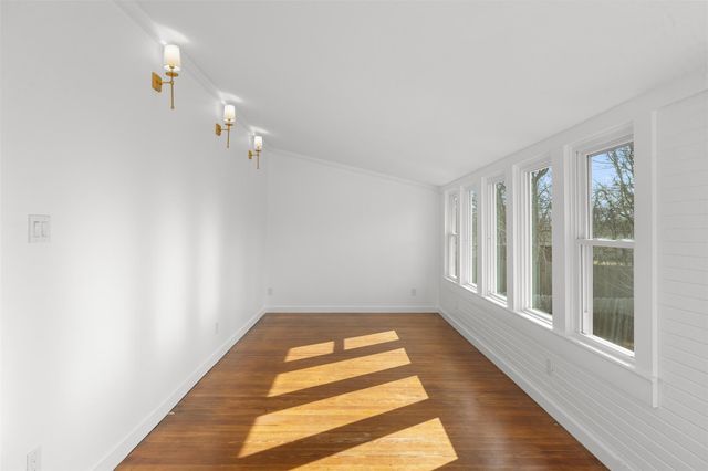 1019 W 4th ST, Taylor, TX 76574