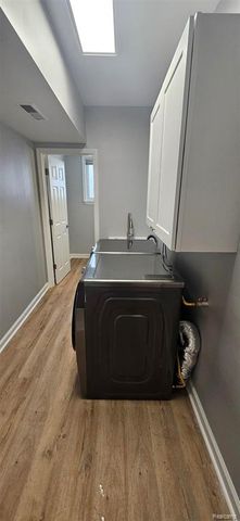 31275 Saratoga Avenue, Warren, MI 48093