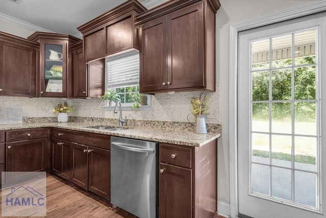 290 Kerry Drive, Richmond Hill, GA 31324