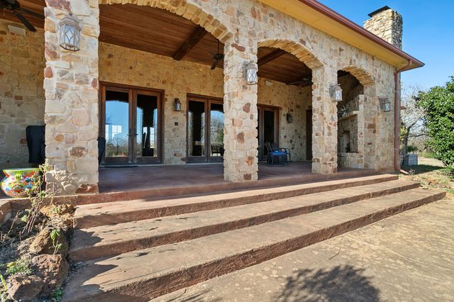 1561 Fm 934, Blum, TX 76627