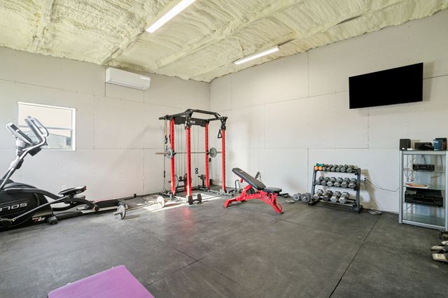 1561 Fm 934, Blum, TX 76627