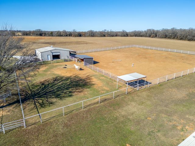 1561 Fm 934, Blum, TX 76627