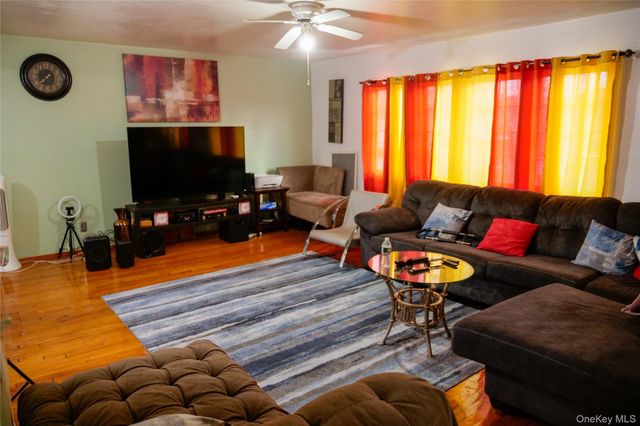 259-35 149th Road, Jamaica, NY 11422