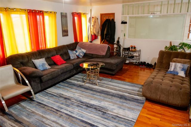 259-35 149th Road, Jamaica, NY 11422