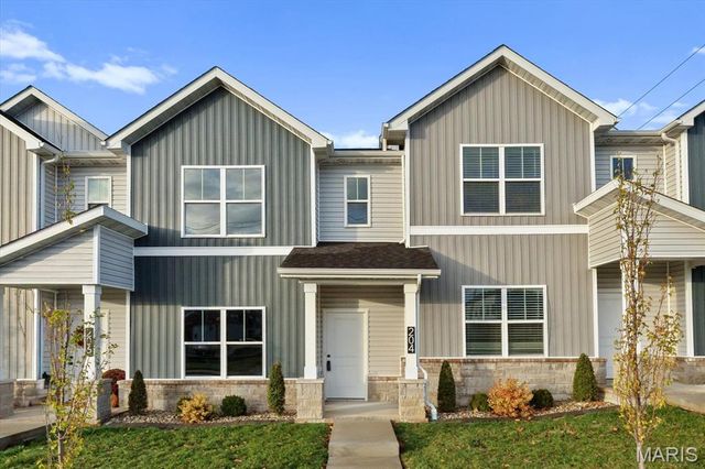 204 W State Street, O'fallon, IL 62269