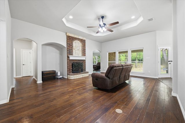 5992 Red Bud Road, Fort Worth, TX 76135