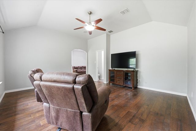 5992 Red Bud Road, Fort Worth, TX 76135