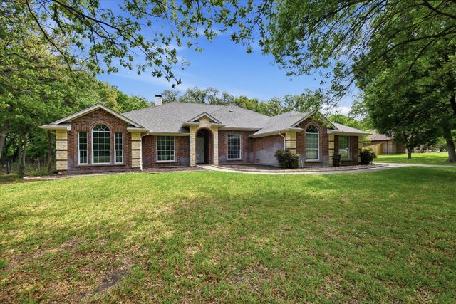 5992 Red Bud Road, Fort Worth, TX 76135