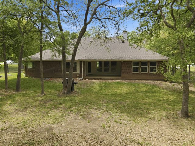 5992 Red Bud Road, Fort Worth, TX 76135