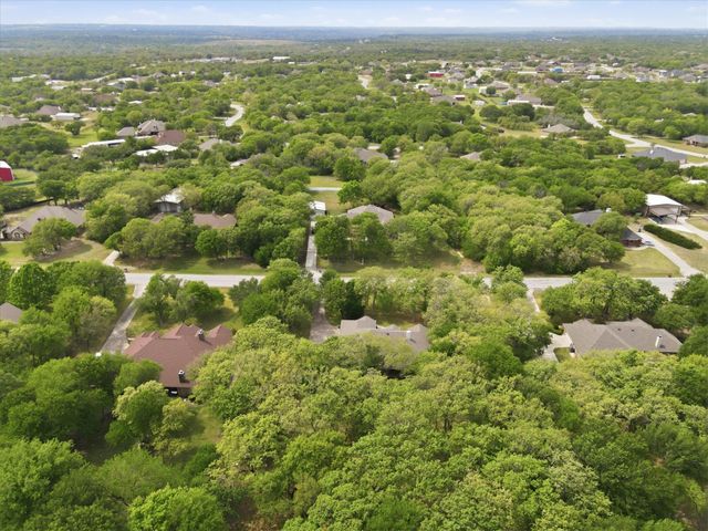 5992 Red Bud Road, Fort Worth, TX 76135