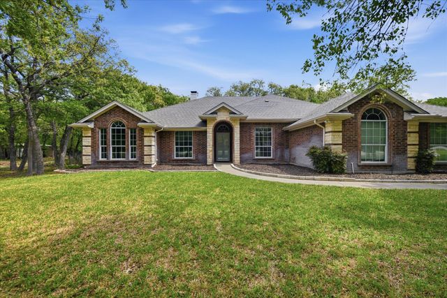 5992 Red Bud Road, Fort Worth, TX 76135