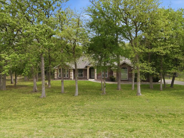 5992 Red Bud Road, Fort Worth, TX 76135