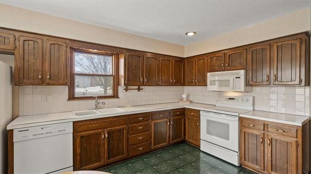 12325 W 100th Street, Lenexa, KS 66215