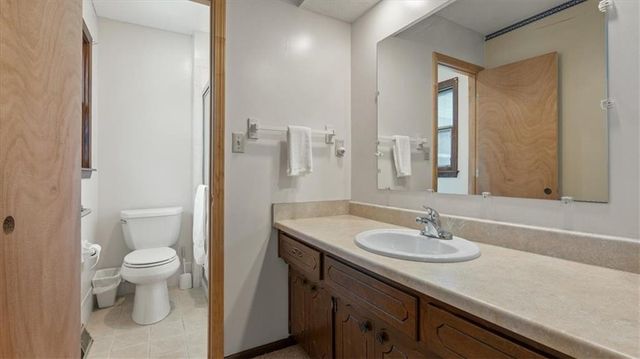 12325 W 100th Street, Lenexa, KS 66215