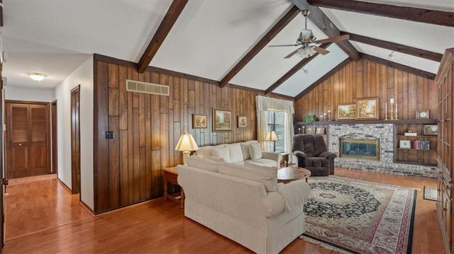 12325 W 100th Street, Lenexa, KS 66215