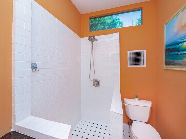 1159 Navasota St, Austin, TX 78702