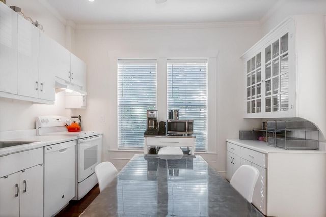 1159 Navasota St, Austin, TX 78702