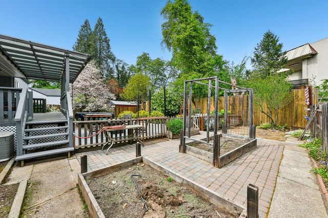 1371 Martin Ln, Placerville, CA 95667