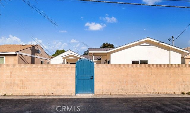 2151 Euclid Avenue, Long Beach, CA 90815