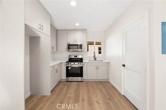 2151 Euclid Avenue, Long Beach, CA 90815