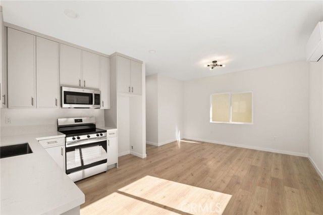 2151 Euclid Avenue, Long Beach, CA 90815