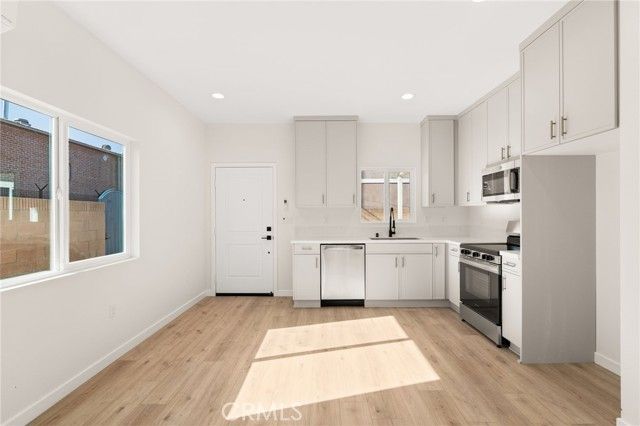 2151 Euclid Avenue, Long Beach, CA 90815