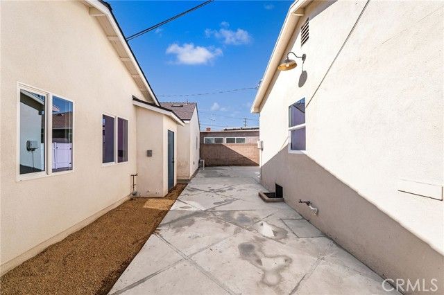 2151 Euclid Avenue, Long Beach, CA 90815