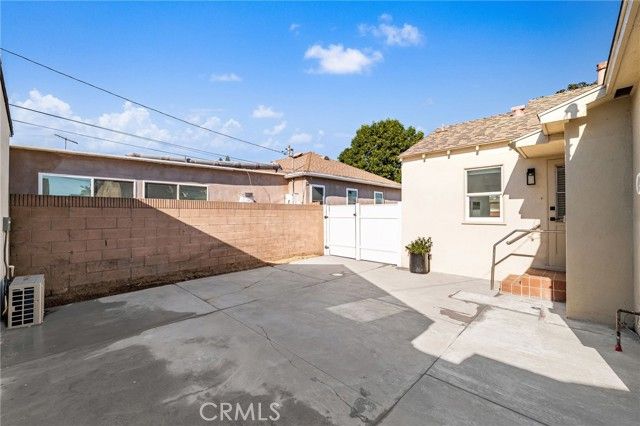 2151 Euclid Avenue, Long Beach, CA 90815