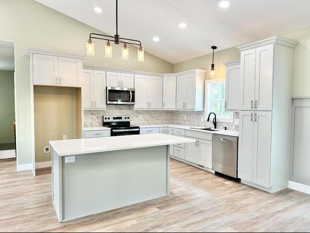 97 Sparrow Lane, Shell Knob, MO 65747