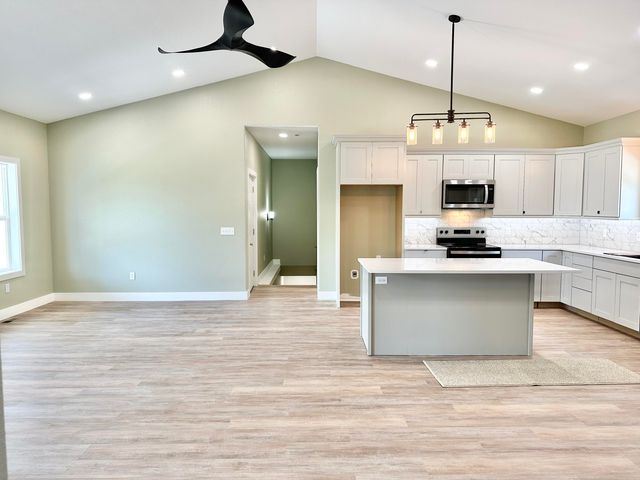 97 Sparrow Lane, Shell Knob, MO 65747