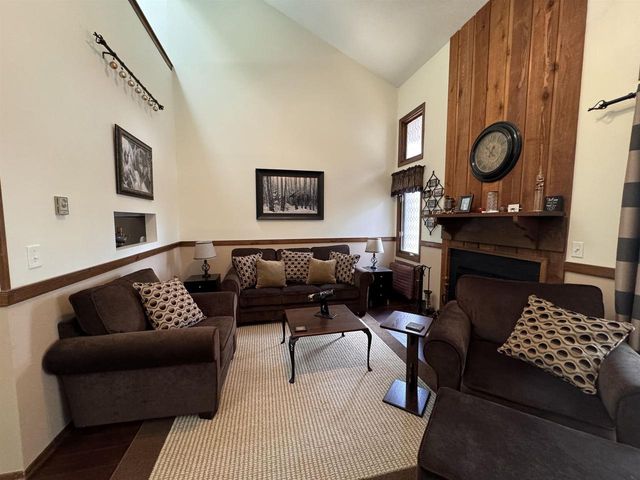 4 Hawthorn Trail, Wisconsin Dells, WI 53965