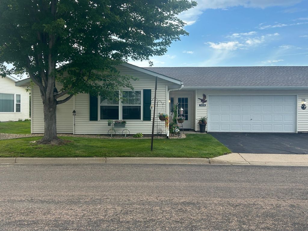 1410 Presidential Drive, Northfield, MN 55057 — exterior