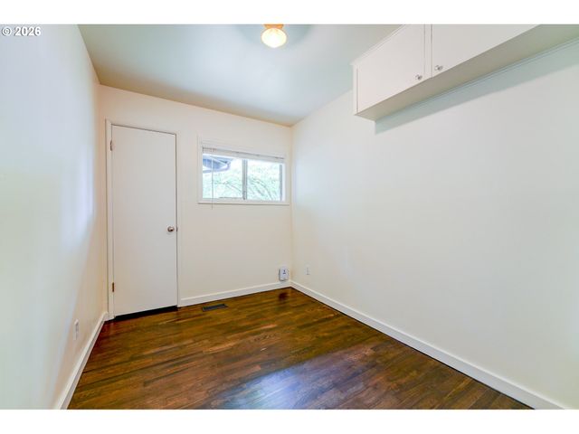 124 Ne 143RD Ave, Portland, OR 97230