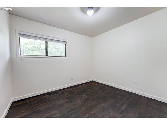 124 Ne 143RD Ave, Portland, OR 97230