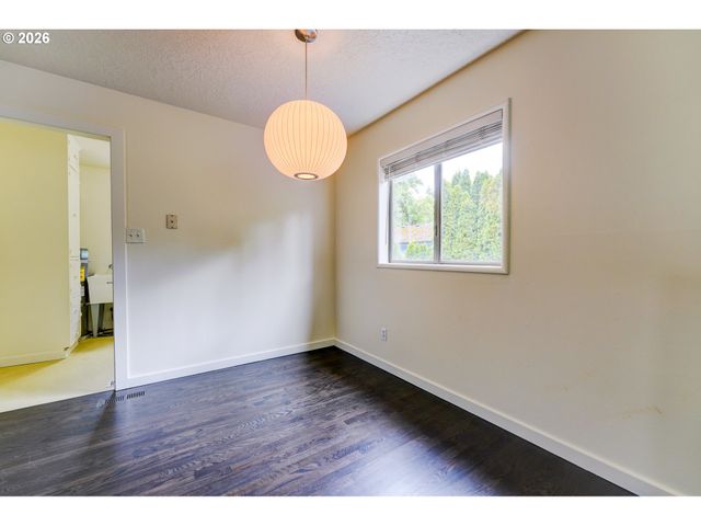 124 Ne 143RD Ave, Portland, OR 97230