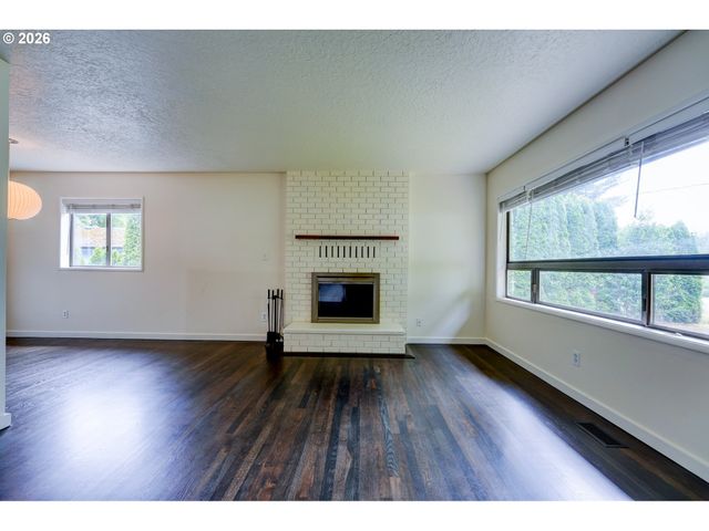 124 Ne 143RD Ave, Portland, OR 97230