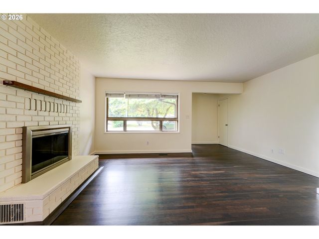124 Ne 143RD Ave, Portland, OR 97230