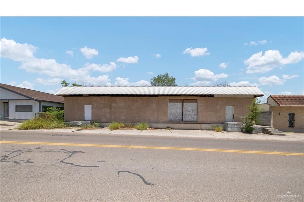 204 W San Antonio Street, Rio Grande City, TX 78582