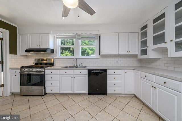 1714 OLD TRENTON RD, Princeton Junction, NJ 08550