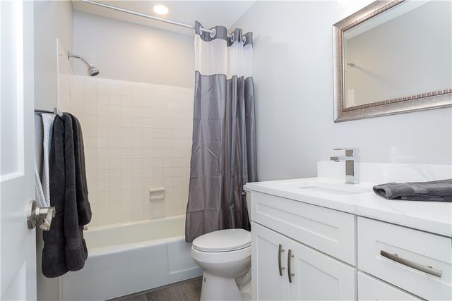 2800 INDIAN RIVER Boulevard G8, Vero Beach, FL 32960